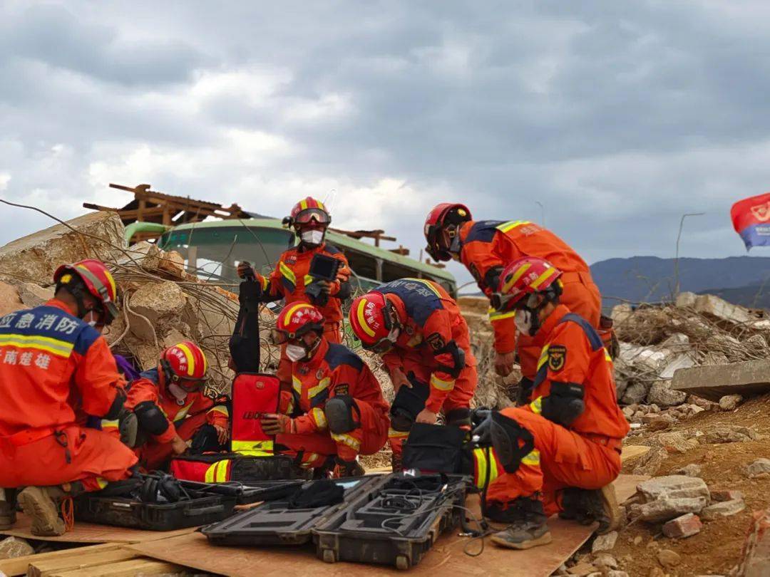 英雄联盟赔率-费耶诺德内部会议纪要流出：转会期防线松动，NBA常规赛使命明确，训练强度明显提升的简单介绍